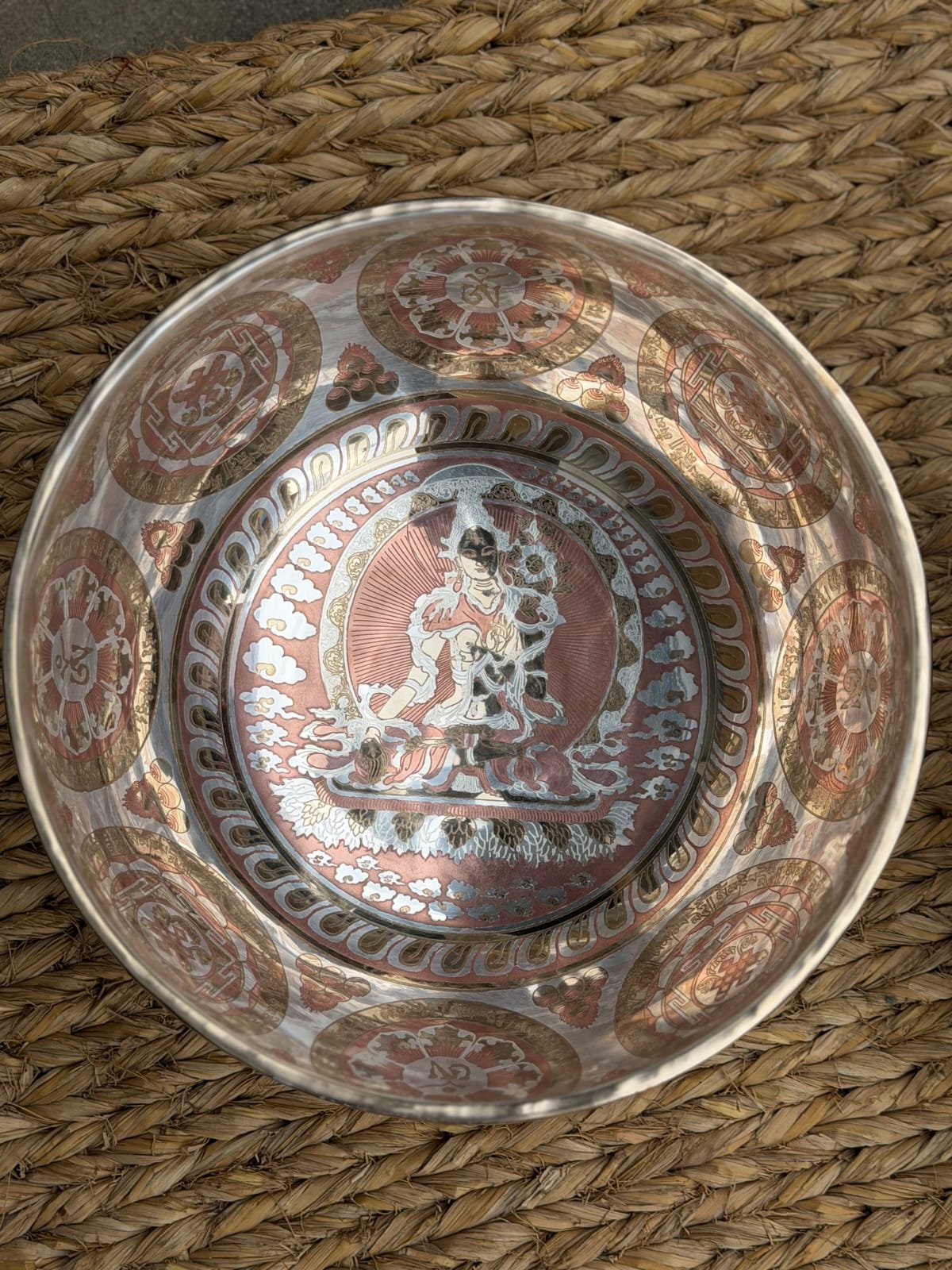  Himalayan Handmade Thangka Art Singing Bowl – gallery photo 4