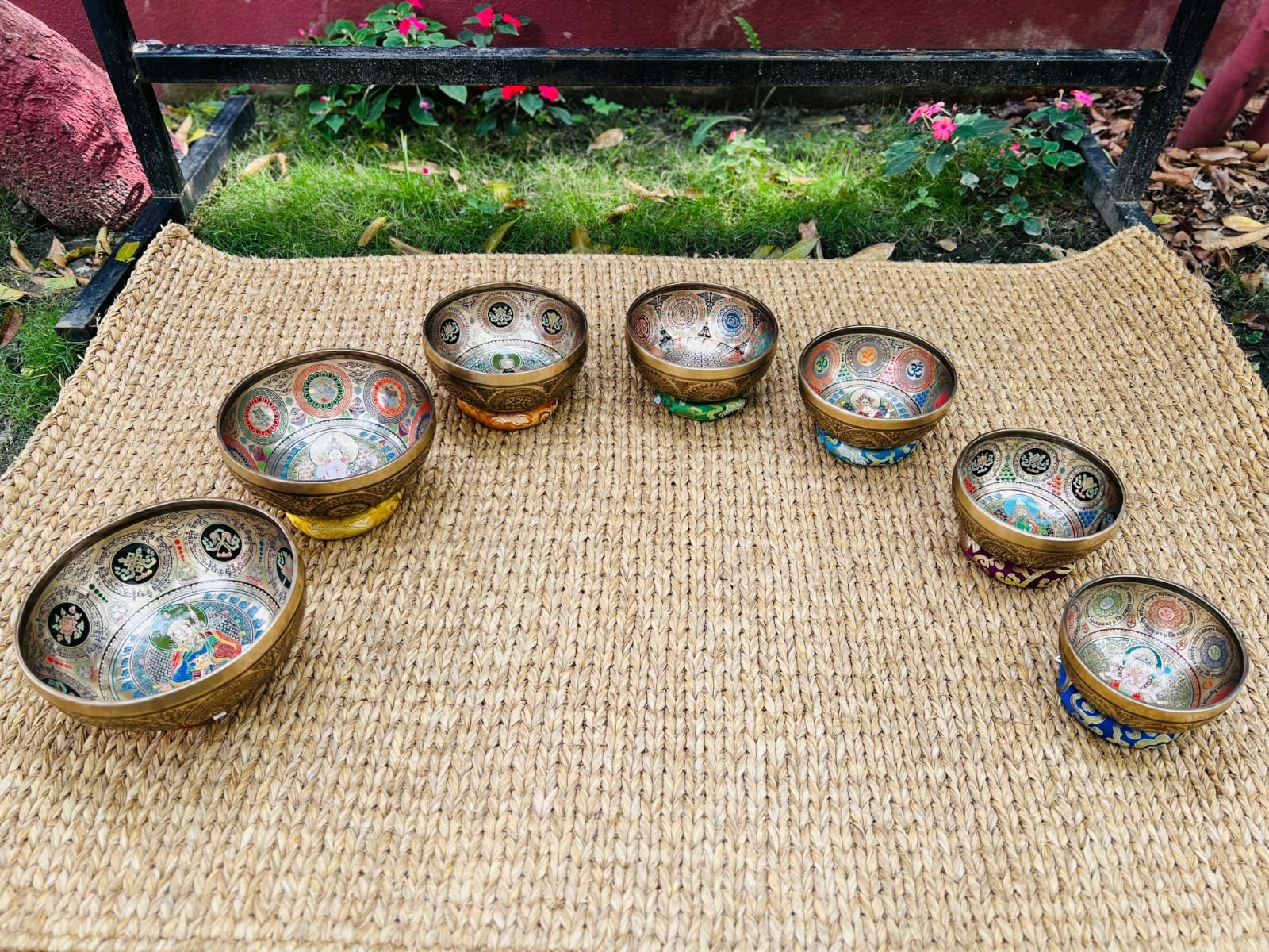  Himalayan Handmade Thangka Art Singing Bowl – gallery photo 21